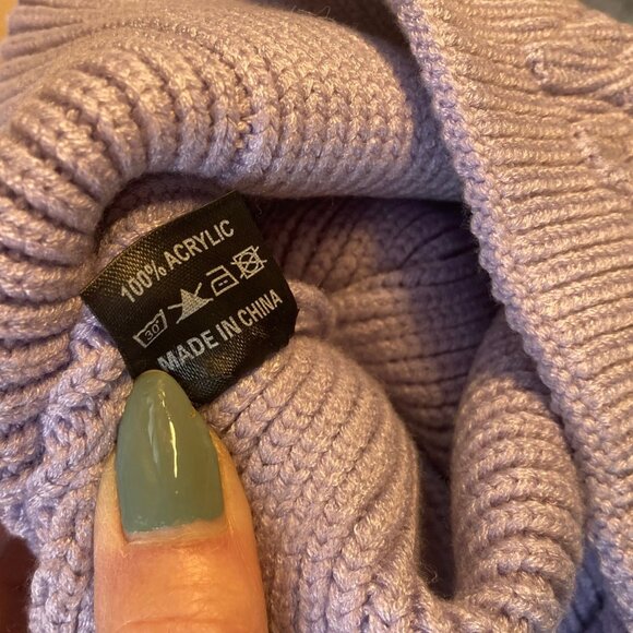 Lavender Beanie Pompom New York Logo Unisex NWT - Picture 10 of 11